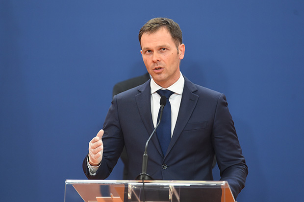 Пакет вредан 5,1 милијарду евра: Министар Мали каже да нема смањења плата и пензија, на подршку може да рачуна и приватни сектор као и сви грађани (ВИДЕО)